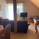 Eva Apartmanhaz * بالاتوليلّي