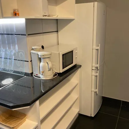 Eva Apartmanhaz * 발라톤엘