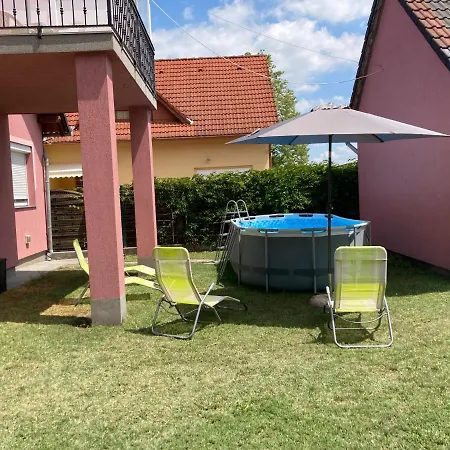 Eva Apartmanhaz * بالاتوليلّي