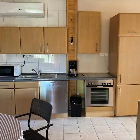 Apartamento Eva Apartmanhaz Balatonlelle