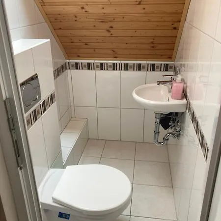 Eva Apartmanhaz 아파트 발라톤엘