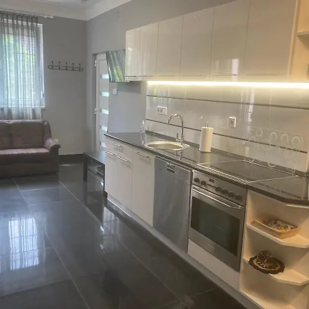 Eva Apartmanhaz 아파트 *