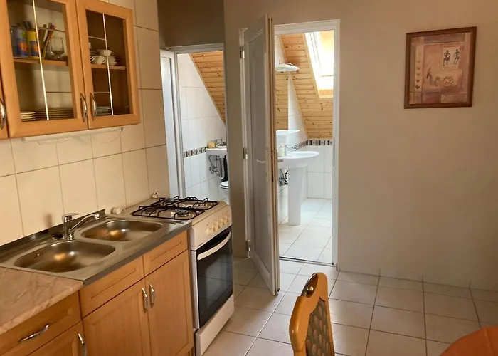 Eva Apartmanhaz Balatonlelle